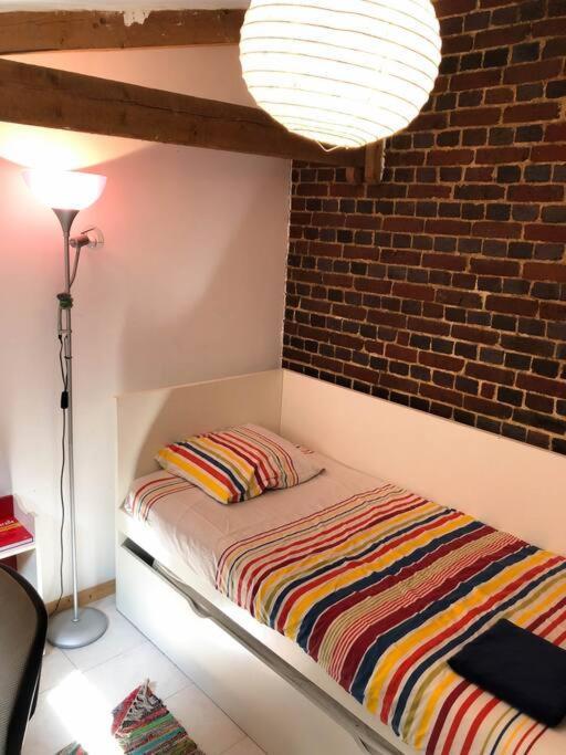 Gite Au Coeur D'Une Residence D'Artiste Saint-Aubin-de-Bonneval Ngoại thất bức ảnh