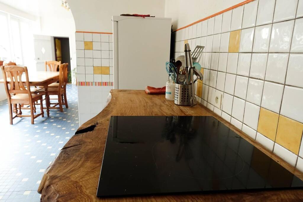 Gite Au Coeur D'Une Residence D'Artiste Saint-Aubin-de-Bonneval Ngoại thất bức ảnh