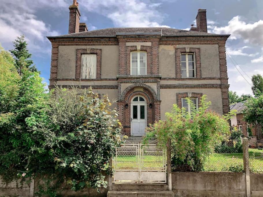 Gite Au Coeur D'Une Residence D'Artiste Saint-Aubin-de-Bonneval Ngoại thất bức ảnh
